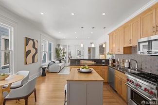 2057 15th St Unit C, San Francisco, CA 94114