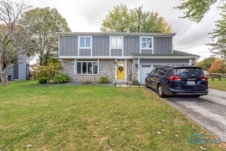 7825 Shaftesbury Dr, Sylvania, OH 43560