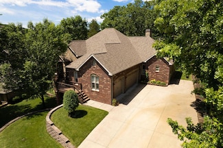 903 Silver Bluff Cir, Reeds Spring, MO 65737