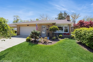 22 Scotdale Rd, La Grange Park, IL 60526