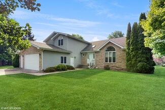 9119 W 92nd Place, Saint John, IN 46373