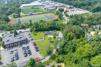 31111 Lahser Rd, Beverly Hills, MI 48025