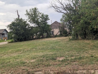 416 W 2nd St, Coleman, TX 76834