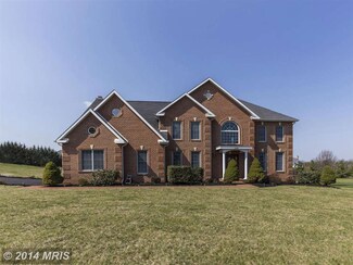 11108 Shalom Ln, Hagerstown, MD 21742