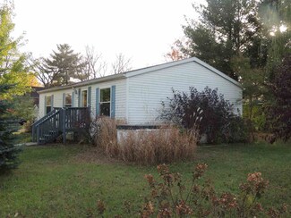 117 Smith St, Oxford, WI 53952