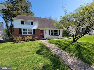 387 Livezey St, Philadelphia, PA 19128
