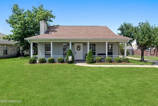 8712 Live Oak Ave, Ocean Springs, MS 39564