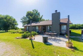 9919 E Noble Rd, Glencoe, OK 74032
