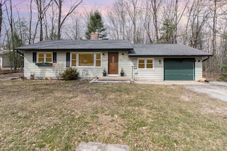 259 Hillsdale Dr, Roscommon, MI 48653