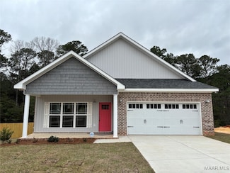 636 Valley Stream Dr, Enterprise, AL 36330
