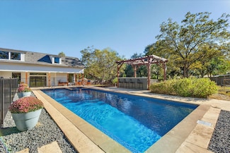 1909 Stanley Ave, Austin, TX 78745