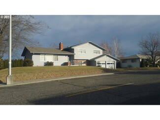 208 NE Boardman Ave, Boardman, OR 97818
