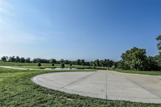 4 Eagle View Spur, Holts Summit, MO 65043