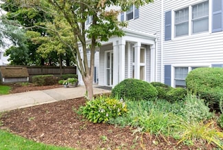 14 Webb Place Unit 2C, Mansfield, MA 02048
