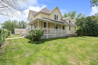 310 1st Ave SE, Blooming Prairie, MN 55917