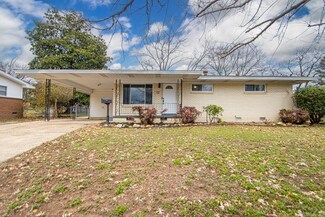 8 Scenic Dr, North Little Rock, AR 72118
