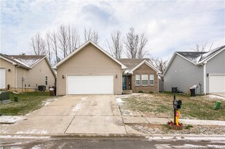 824 Twin Oaks Dr, Henryville, IN 47126