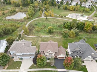 5375 Polaris Ln N, Minneapolis, MN 55446