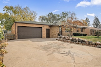 4324 Hampshire Ave N, Minneapolis, MN 55428