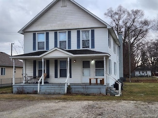 489 Dixie Blvd, Algonac, MI 48001