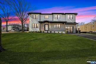 331 Harrison St, Paramus, NJ 07652
