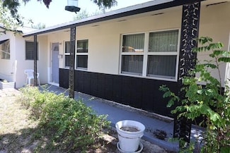 1454 NE 2nd Ct, Boca Raton, FL 33432