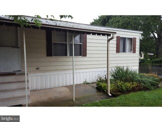 13 Kennedy Dr, Fairless Hills, PA 19030