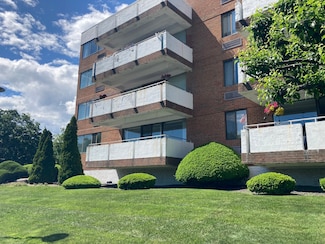 50 Birdseye St Unit 104, Stratford, CT 06615