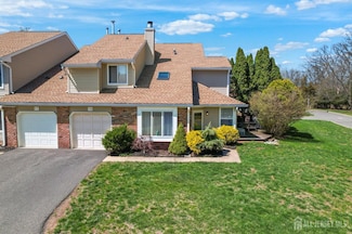18 Driftwood Dr, Somerset, NJ 08873