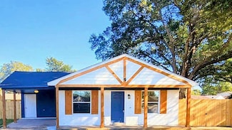 917 Foxwood Cir, West Memphis, AR 72301