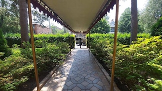 8511 Lefferts Blvd Unit 1, Kew Gardens, NY 11415
