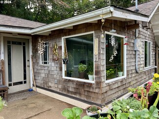 64056 Seven Devils Rd, Coos Bay, OR 97420