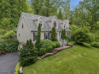444 Riegelsville Rd, Milford, NJ 08848