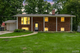 506 Robert Dr, O Fallon, MO 63366