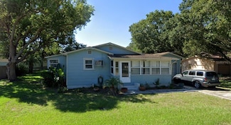 2726 Pinehurst Ave, Belleair Bluffs, FL 33770