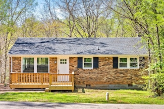 1322 Vogue Hill Rd, Clarksville, TN 37040
