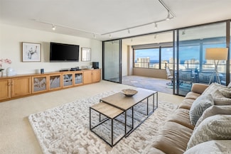 583 Kamoku St Unit PH-7, Honolulu, HI 96826