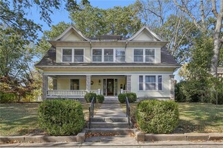 503 S 2nd St, Clinton, MO 64735