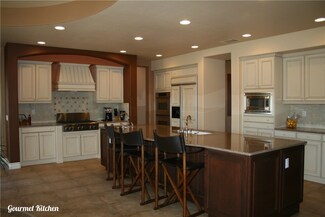11965 Lamplighter Ln, Oak Hills, CA 92344