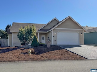 140 Independence Dr, Sequim, WA 98382
