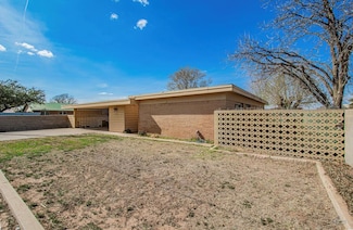 1500 W School, Stanton, TX 79782