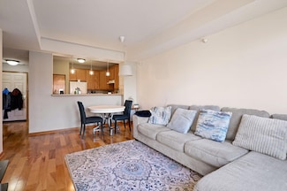 560 N 2nd St Unit 304, Minneapolis, MN 55401