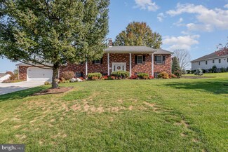 1819 Hearthstone Ln, Middletown, PA 17057