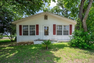 1006 S Sparks St, Alvarado, TX 76009