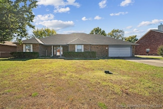 1807 SW 2nd Place, Wagoner, OK 74467
