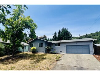 1636 Kendall St, Roseburg, OR 97471