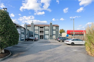 910 Mediterranean Ave Unit 201, Virginia Beach, VA 23451