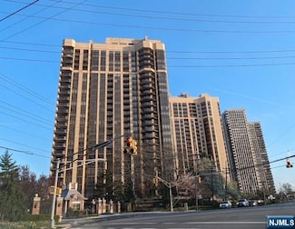 900 Palisade Ave Unit 1J, Fort Lee, NJ 07024