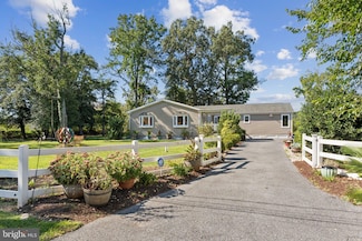 7654 Bay St, Pasadena, MD 21122