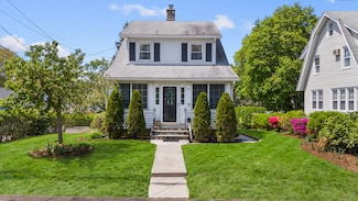 83 Center St, Stamford, CT 06906